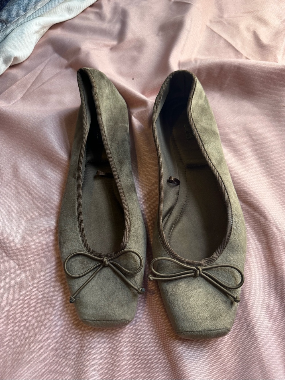 Zara Olive Green Square-Toe Ballet Flats with Bow